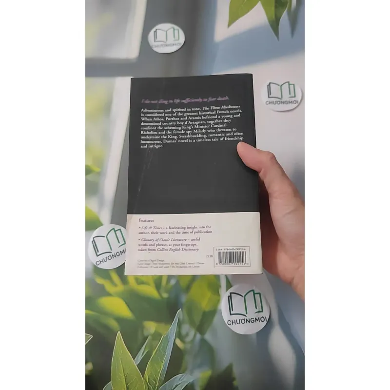 [MIỄN PHÍ BỌC SÁCH] The Three Musketeers - Alexandre Dumas 1027493