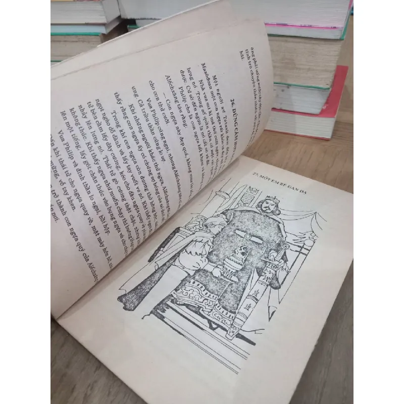 100 mẩu chuyện cổ Đông Tây - Nguyễn Lân 721091