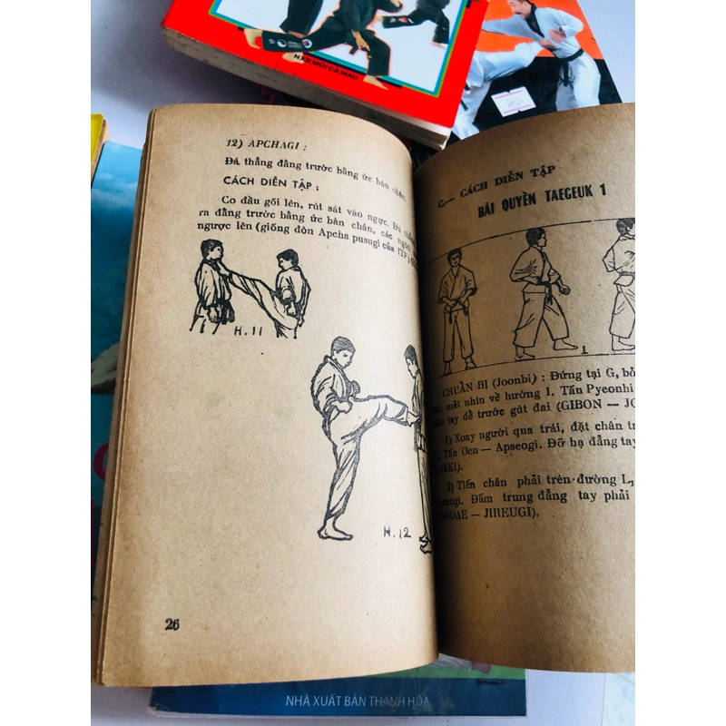 📚 SÁCH VỀ TAEKWONDO 542456