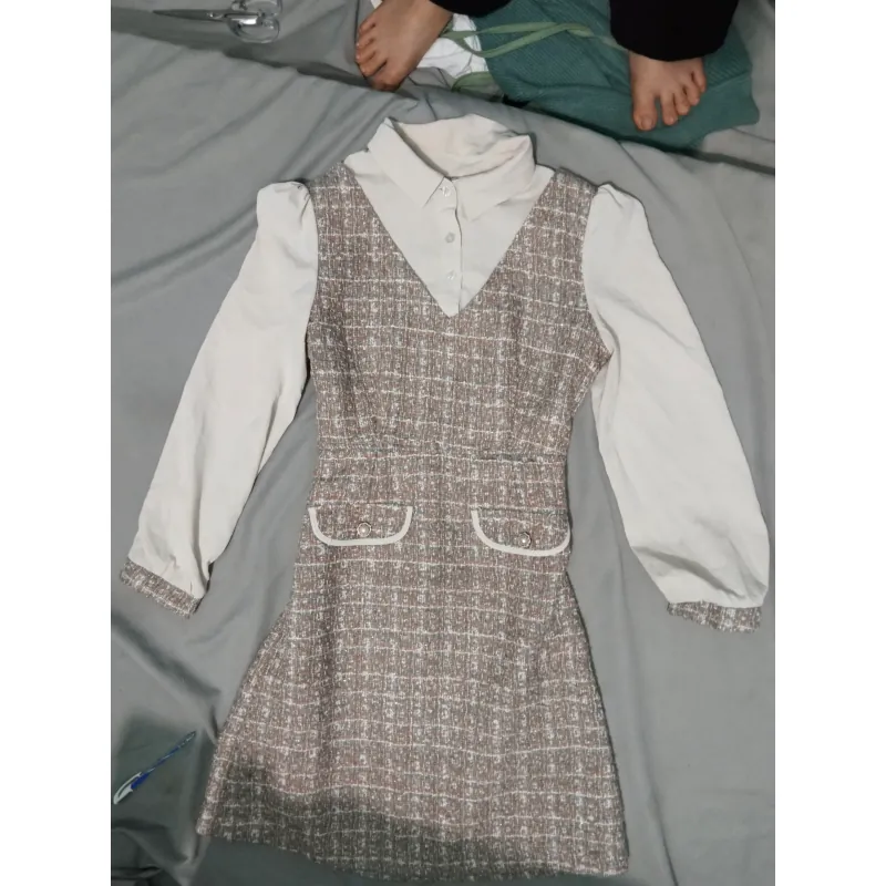 Váy dạ kiểu dáng trẻ trung  798560