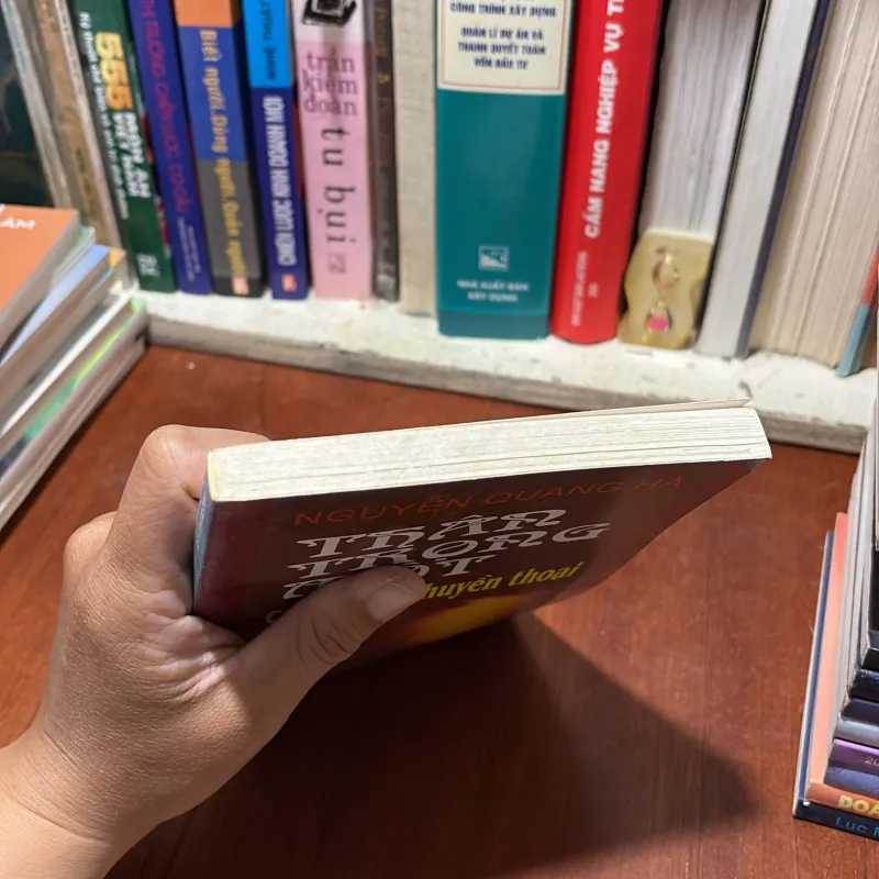 II Văn Học: Trân Trọng Một Con Người Huyền Thoại - Nguyễn Quang Hà - 2003 785616