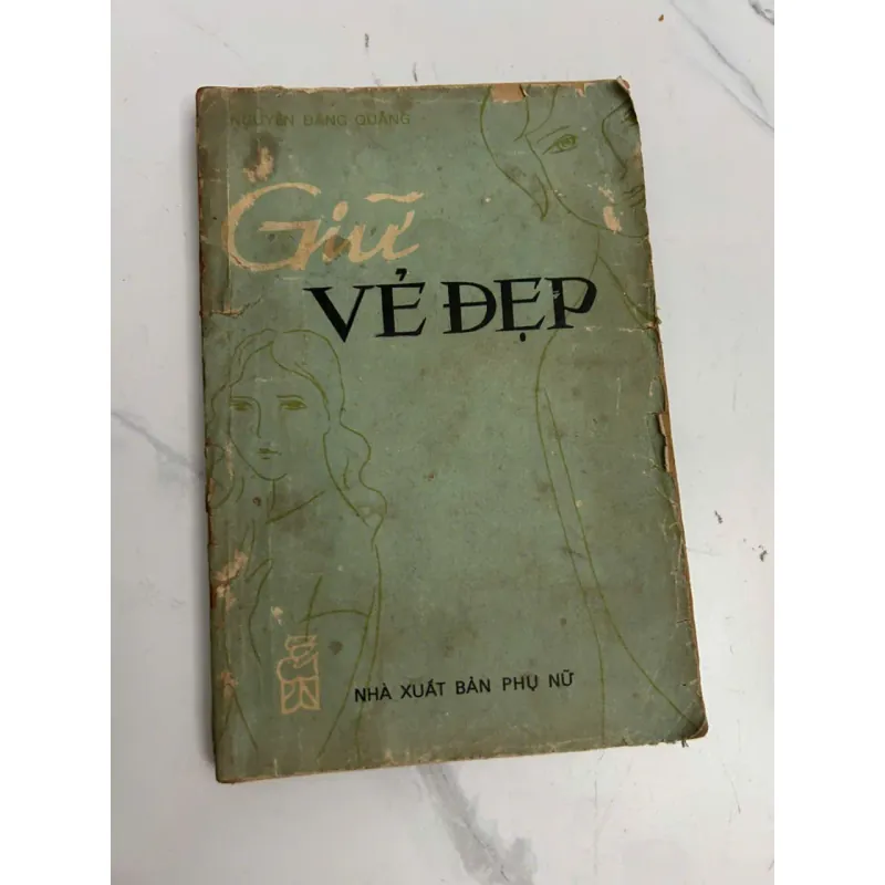 Giữ vẻ đẹp - Nguyễn Đăng Quảng 639650