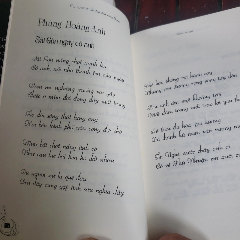 Tay người đô thị đầy dấu nắng khuya 533516