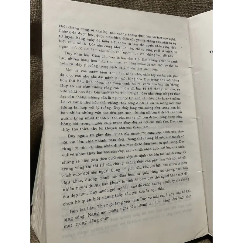 Tổng tập văn học 28A- vả xuôi lãng mạn- văn xuôi Thạch Lam, Xuân Diệu 1001657