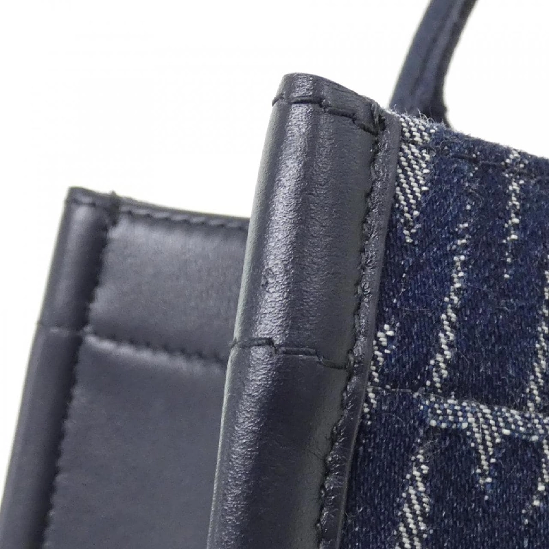 Túi xách Dior Book Tote nhỏ MISS DIOR ALLOVER của Christian Dior 610706