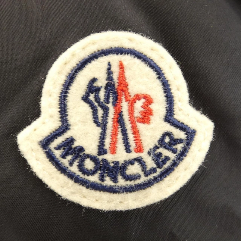 Áo khoác lông vũ MONCLER 634895