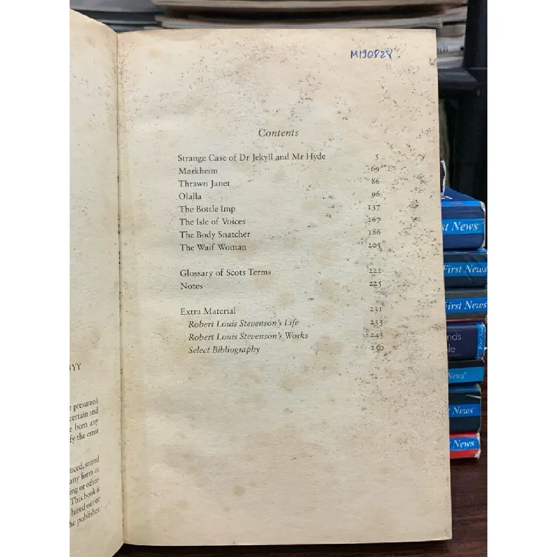 Strange Case of Dr Jekyll & Mr Hyde — Robert Louis Stevenson 675470