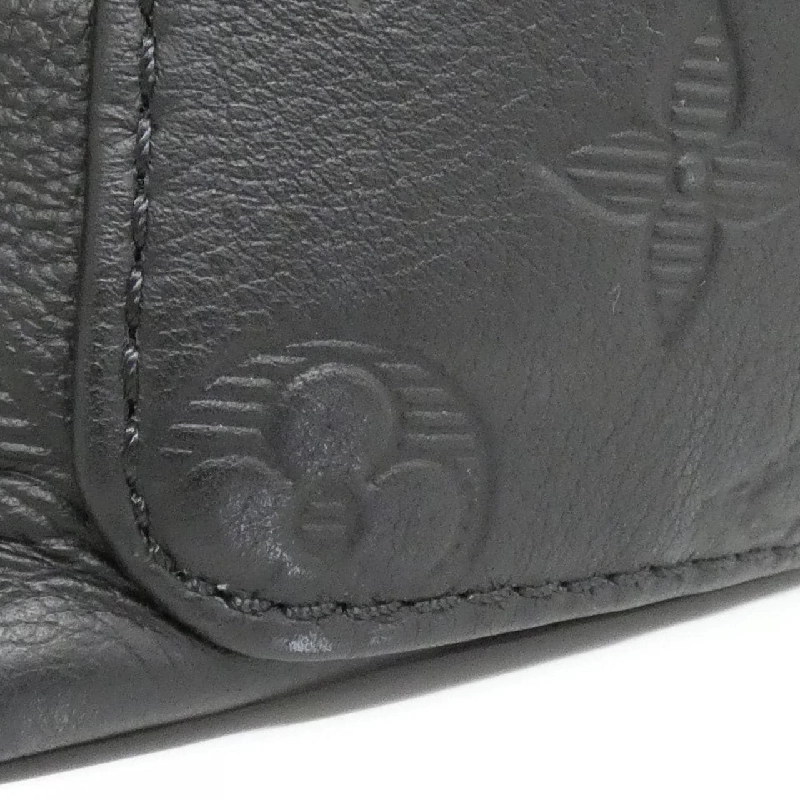 Túi xách vai Louis Vuitton Monogram Shadow Hobo Cargo M14778 610074