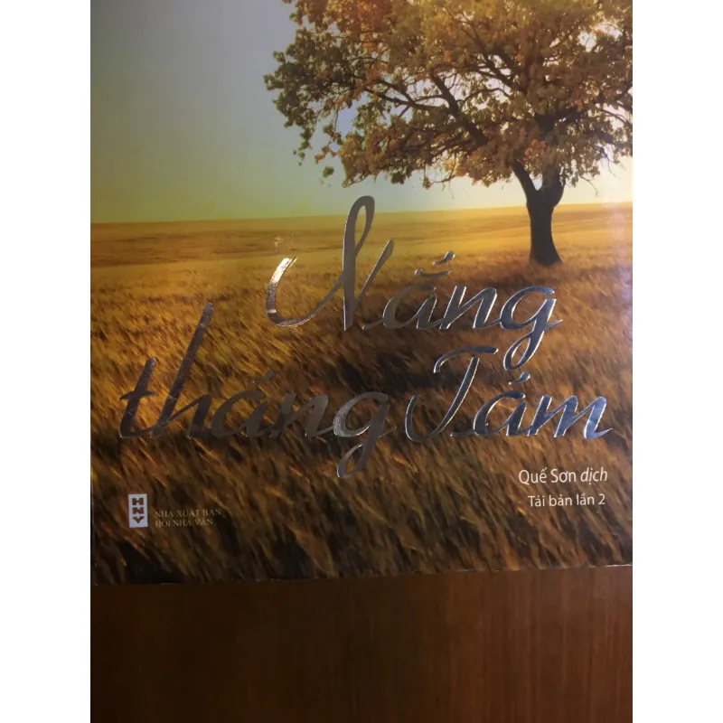 [KINH ĐIỂN] Nắng tháng tám - William Faulkner 576114