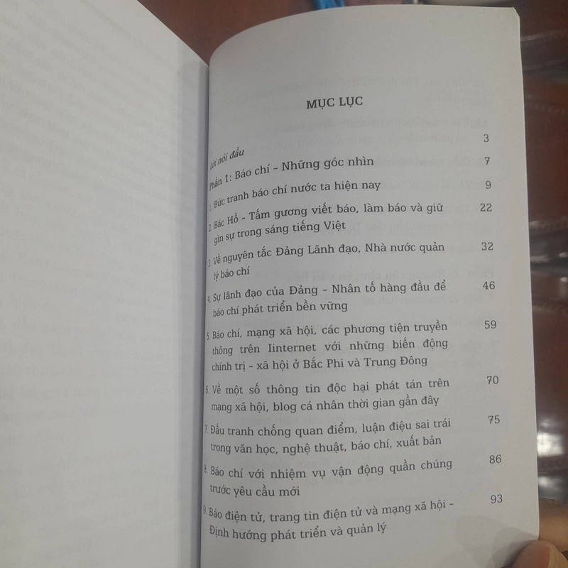 BÁO CHÍ dưới góc nhìn thực tiễn 517536