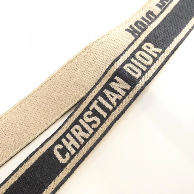 Túi xách Dior Oblique Dior Book Tote Medium M1324CZBB 611172