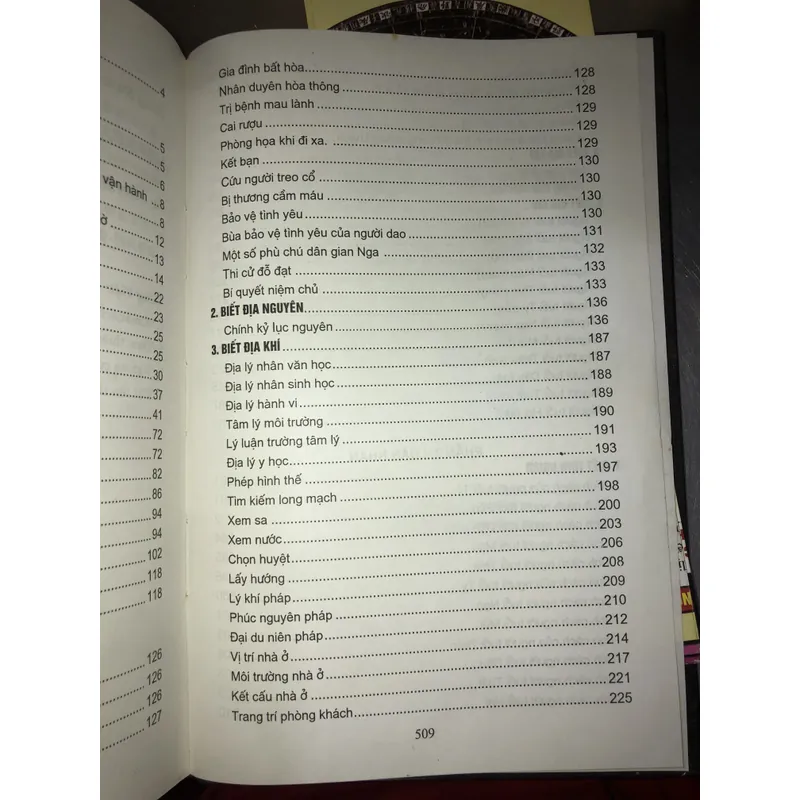 Đàm thiên thuyết địa luận nhân  700560