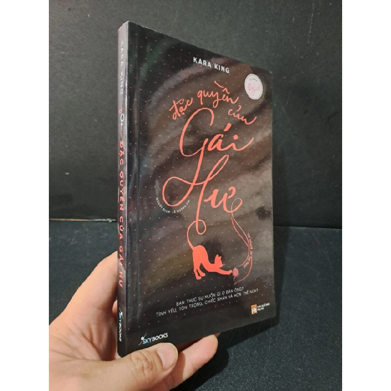 [Phiên Chợ Sách Cũ] Đặc quyền của gái hư 2018 - Kara King 0506 468759