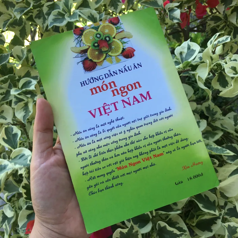 Sách dạy nấu ăn Món ngon Việt Nam 977857