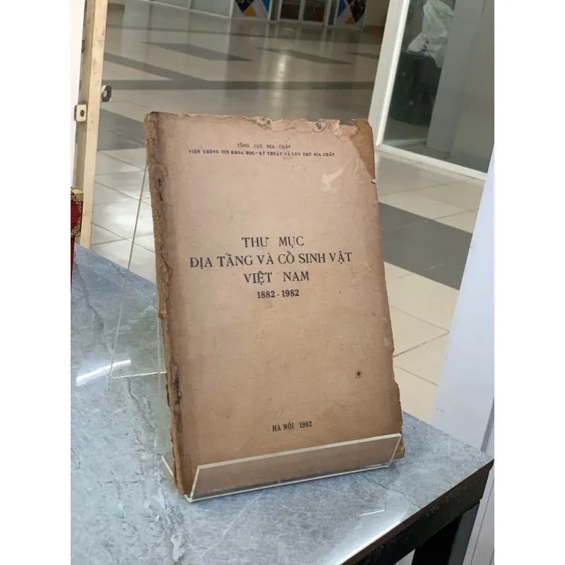 THƯ MỤC ĐỊA TẦNG VÀ CỔ SINH VẬT VIỆT NAM 1882 - 1982 (ĐẶNG TRẦN HUYÊN) 931192