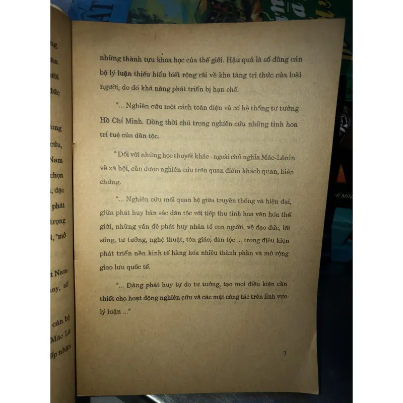 Nhà giáo họ Khổng - Nguyễn Hiến Lê  972161