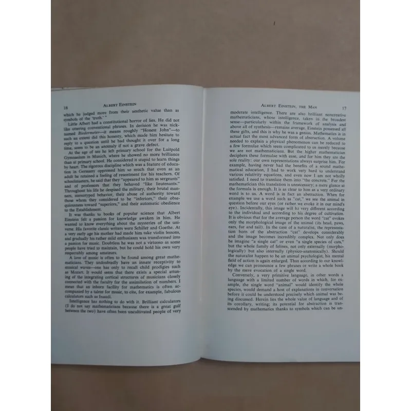 Einstein (A Profile In Science): The Man And His Theories - Hilaire Cuny 990274