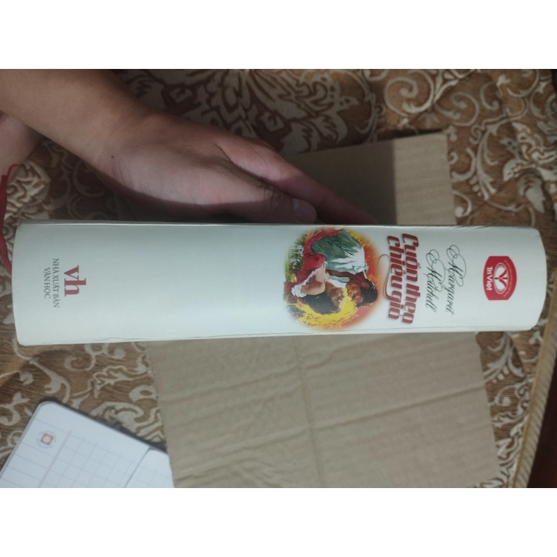Cuốn Theo Chiều Gió - Bìa cứng 518527