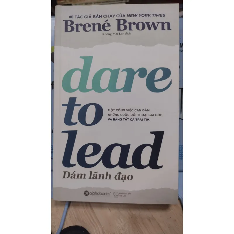Sách: Dare to lead - Dám Lãnh Đạo - TG: Brene Brown (B3) 1040150