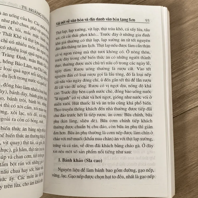 VÀI NÉT VỀ VĂN HÓA VÀ ĐỊA DANH VĂN HÓA LẠNG SƠN (XB 2012) 1009768