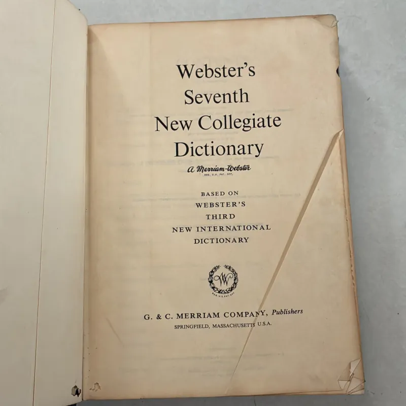 1965 Webster's Seventh New Collegiate Dictionary Hardback 1022475