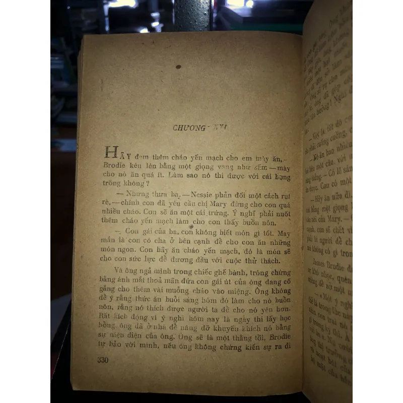  Lâu đài người bán nón - A.J. Cronin 792308