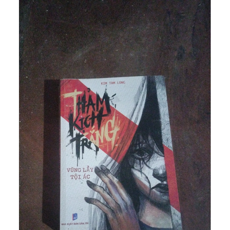 Thảm kịch trắng - Kim Tam Long 506557