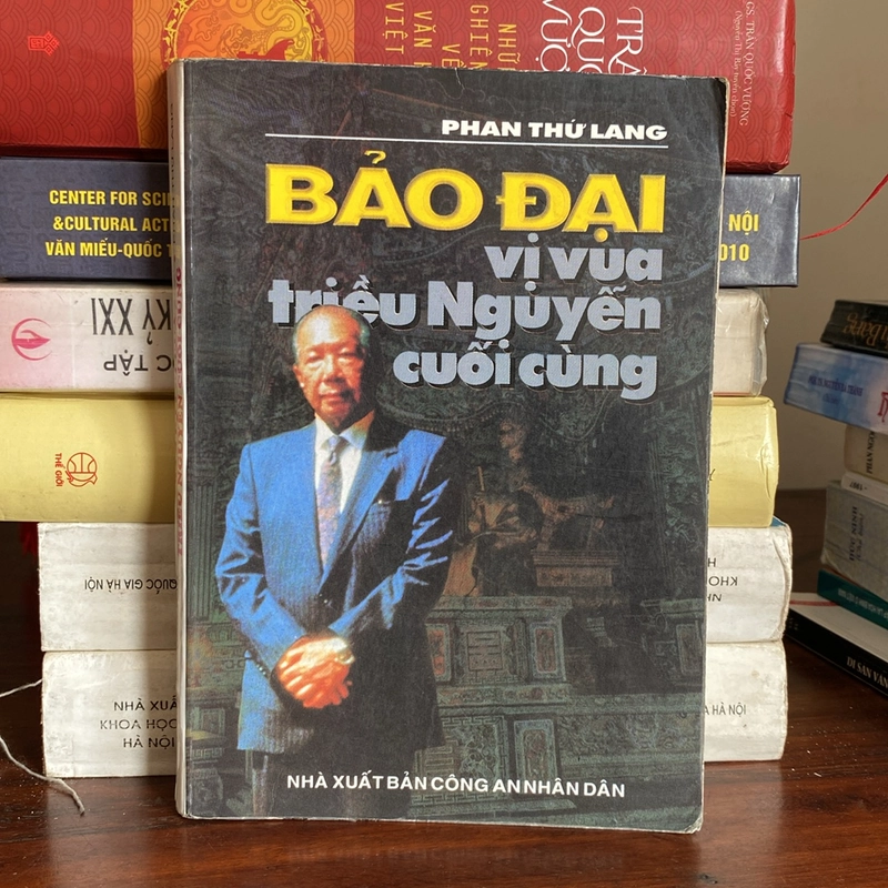 BẢO ĐẠI - VỊ VUA TRIỀU NGUYỄN CUỐI CÙNG (XB 1999) 470535
