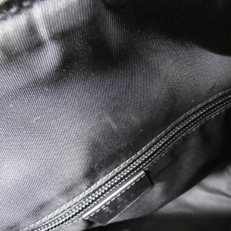 Túi đeo vai Gucci 631199 KWT7N 613437