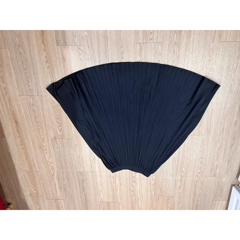 Váy áo còn mới, đẹp 572863