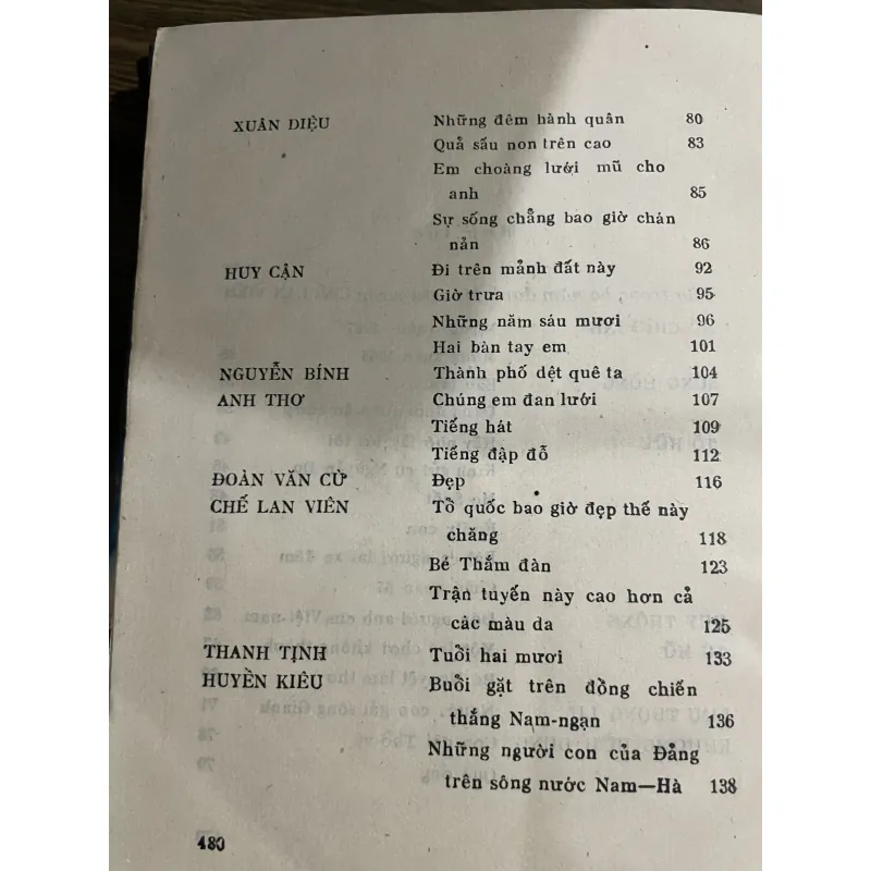 Thơ chống Mỹ cứu nước; gần 500 trang ;1968 1030299