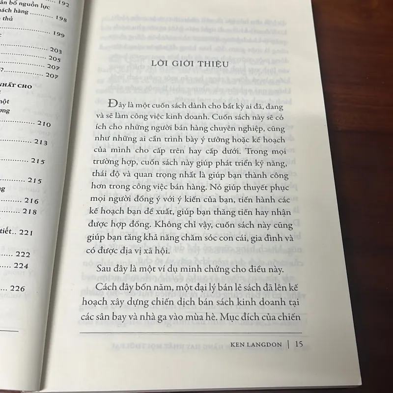 [kinh tế] 100 ý tưởng bán hàng hay nhất mọi thời đại - Ken Langdon 972517