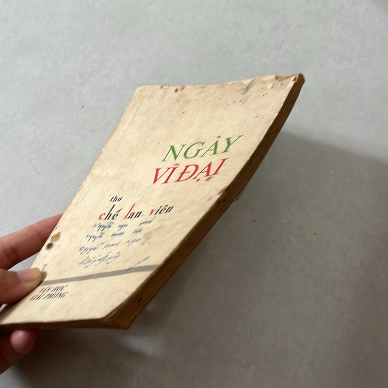 Ngày vĩ đại - Thơ Chế Lan Viên - 1975s 551295