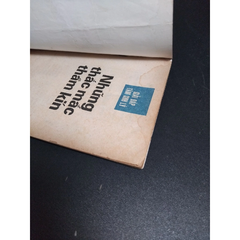 Giải đáp tâm sinh lý - Những câu hỏi thầm kín mới 60% bẩn bìa, ố vàng, có vệt nước 1994 HCM2603 SỨC KHỎE - THỂ THAO 918826