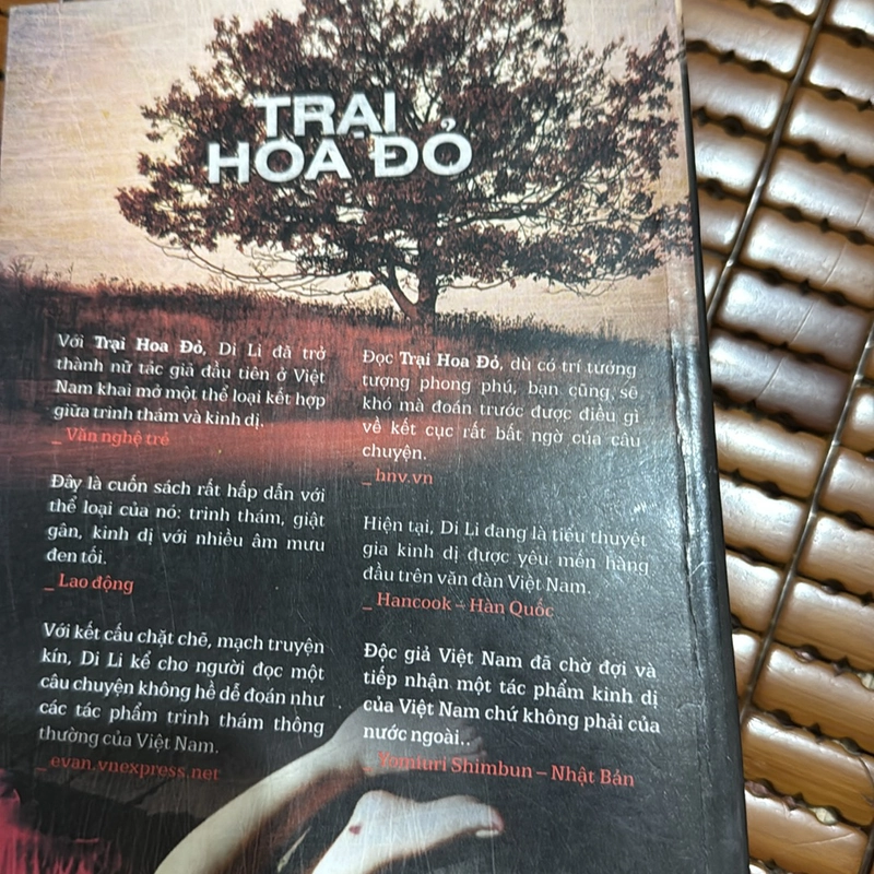 Trại hoa đỏ - Di Li 526266
