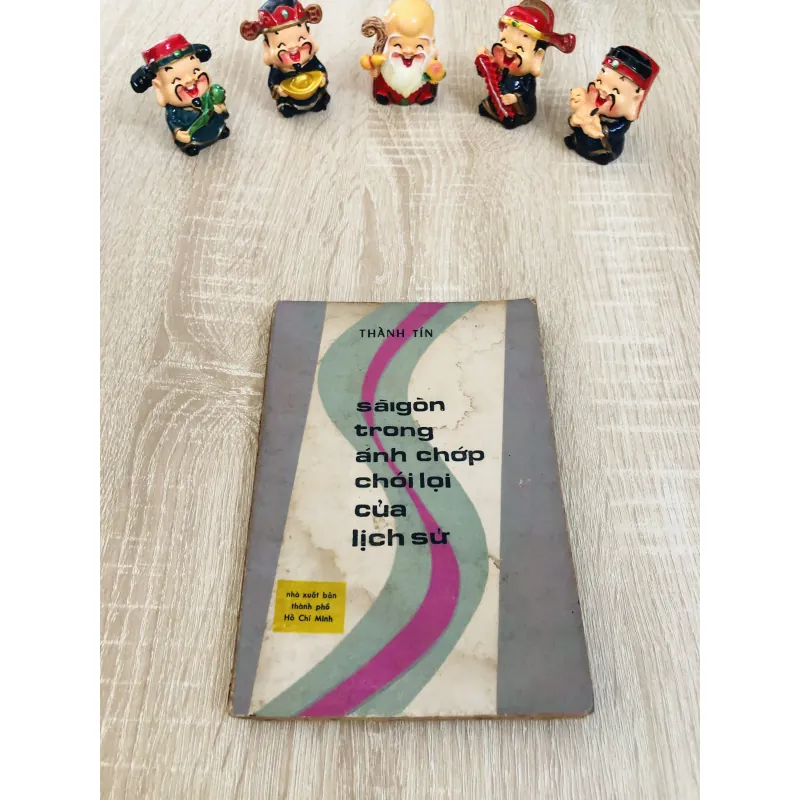 SÀI GÒN TRONG ÁNH CHỚP CHÓI LÓA CỦA LỊCH SỬ  931973