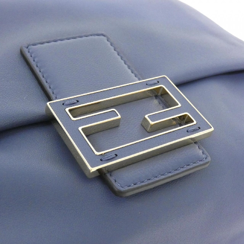 【Sản phẩm mới】Fendi Mamma Baguette Medium 8BR833 AQ0D Túi đeo vai 611561