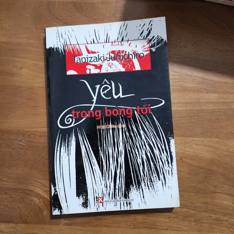 Yêu trong bóng tối | Tanizaki Junichiro 927390