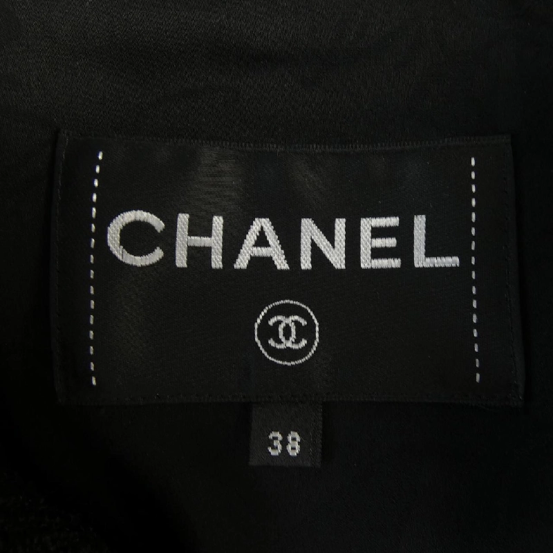 Áo khoác CHANEL P55551V30555 17C 629595