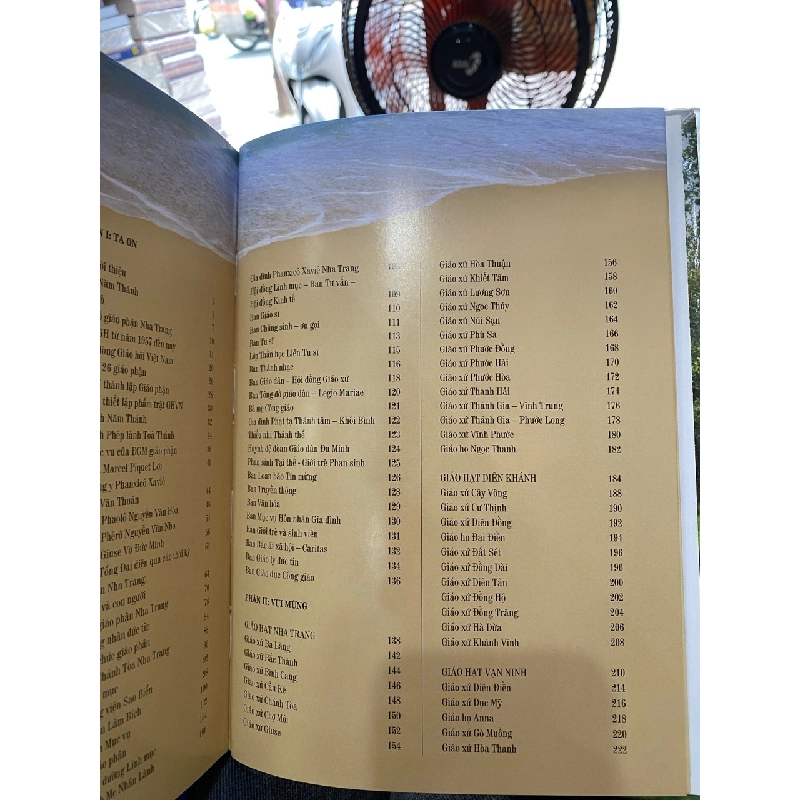 Kỷ yếu giáo phận Nha Trang: 60 năm hình thành và phát triển 1957-2017 1013023