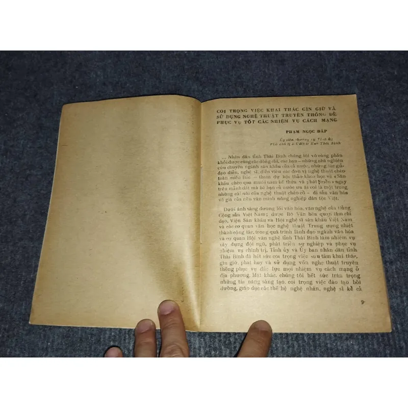 MẤY VẤN ĐỀ NGHỆ THUẬT CHÈO 992284