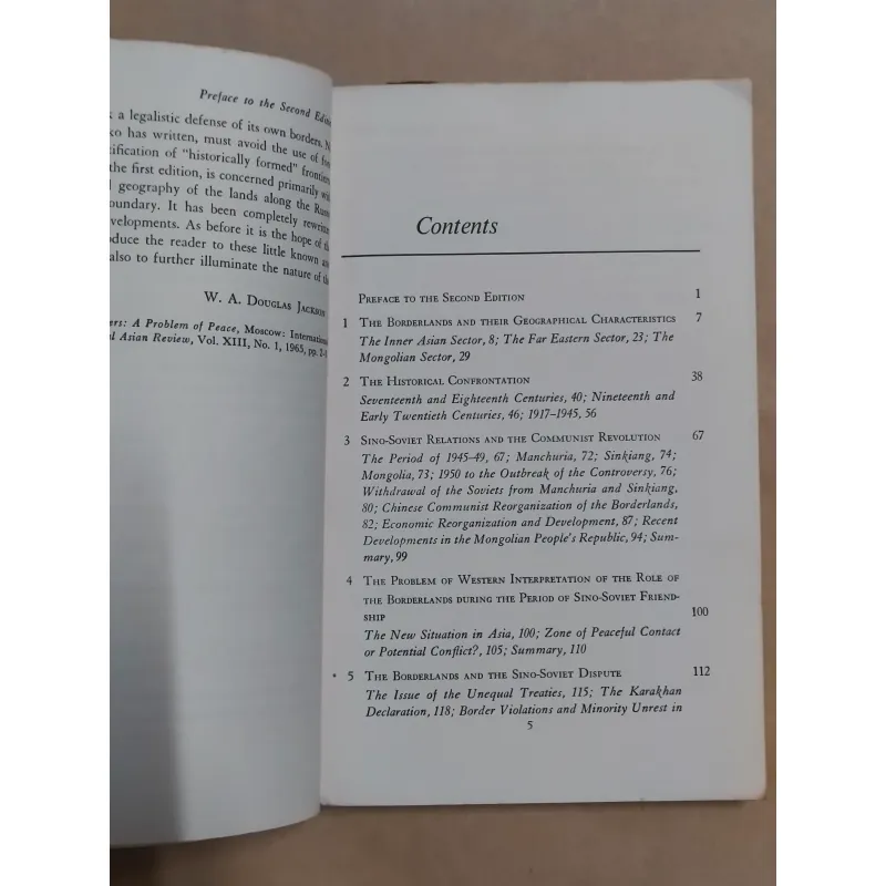 The Russo-Chinese Borderlands - W. A. Douglas Jackson 993160