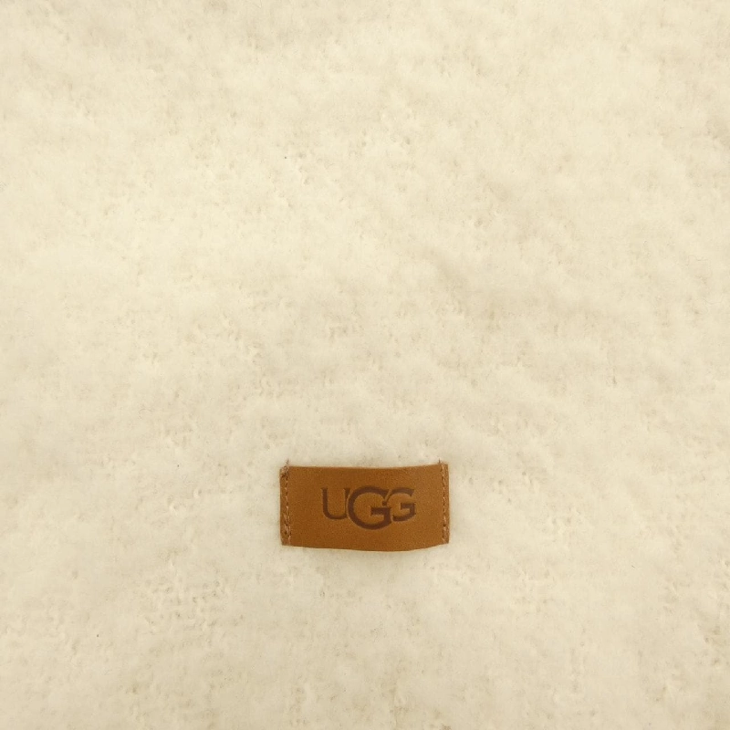 Khăn quàng cổ UGG 665080