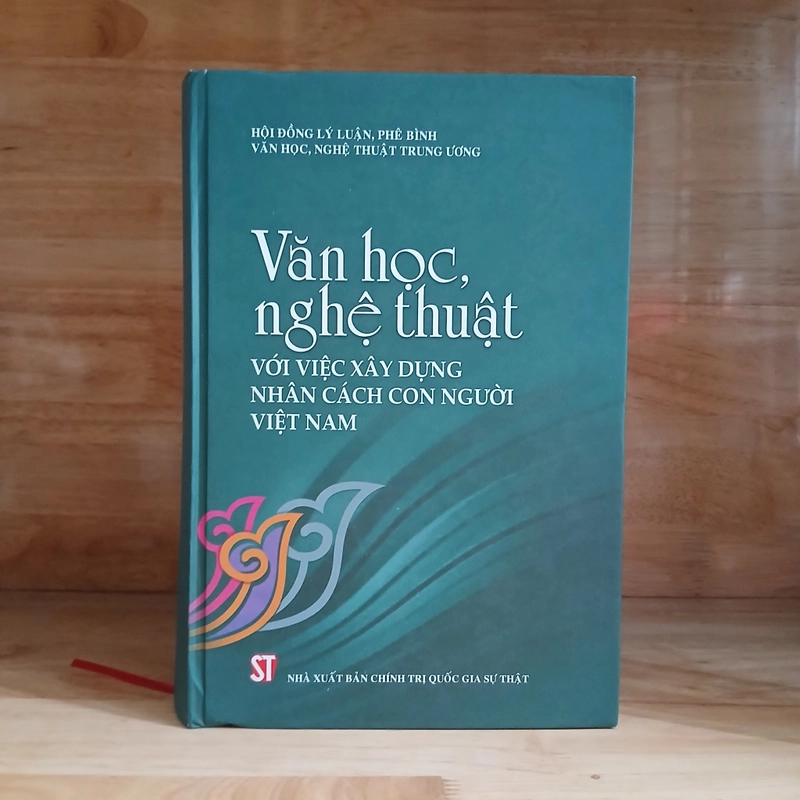 Văn Học, Nghệ Thuật Với Việc Xây Dựng Nhân Cách Con Người Việt Nam 526418