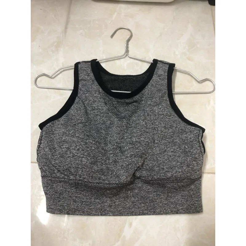 Áo thể thao size S 1005105