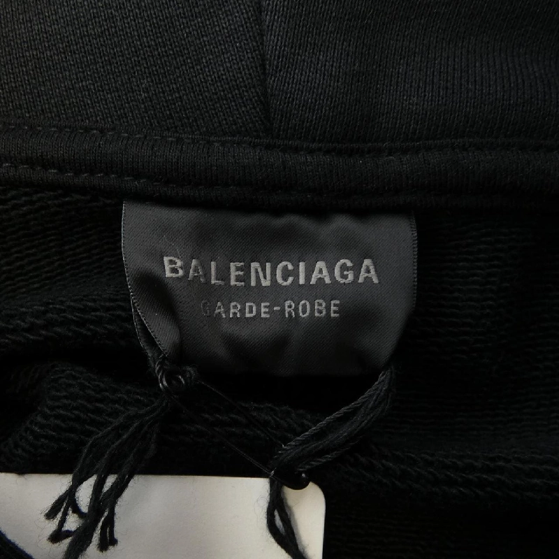 Áo khoác BALENCIAGA - Hàng hiệu Chính hãng 900374