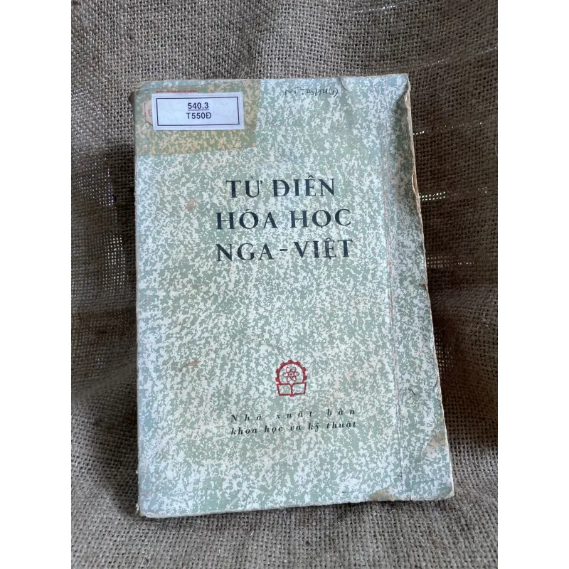 Từ điển hóa học Nga Việt - khổ lớn -1973; hơn 300 trang  933689