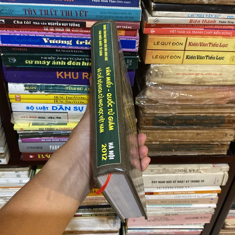 VĂN MIẾU - QUỐC TỬ GIÁM VÀ CHẾ ĐỘ KHOA CỬ VIỆT NAM, bản bìa cứng, xuất bản năm 2012 530422