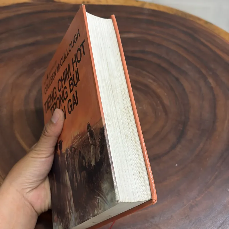 II Tác Phẩm Kinh Điển: Tiếng Chim Hót Trong Bụi Mận Gai - COLLEEN McCULLOUGH - 2005 1032299