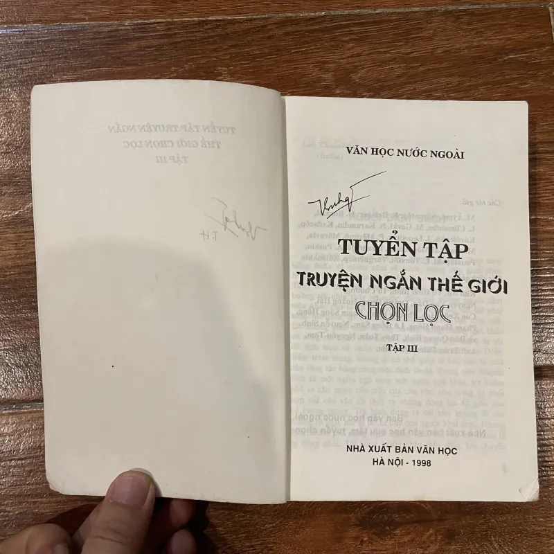 Tuyển tập truyện ngắn thế giới  chọn lọc 2 cuốn (8) 1009653